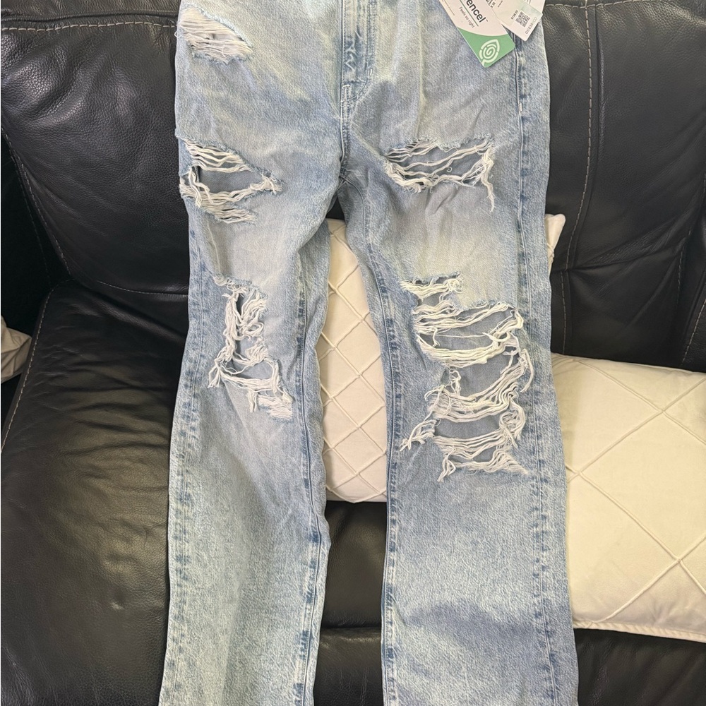 Guess 90s high rise distressed jeans - Picture 9 of 10